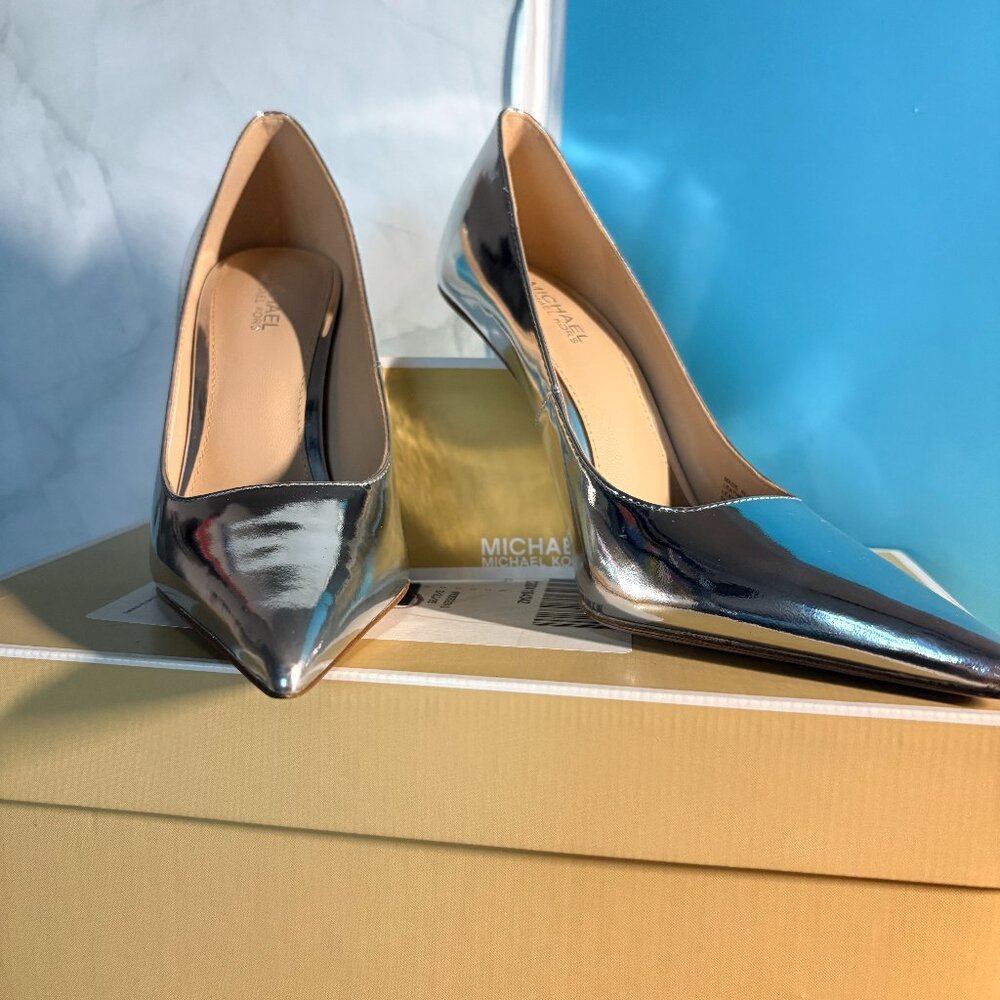 NIB Michael Kors‎ Halle Leather Metallic Pump Heels Silver Sz 5M